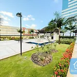 Apartamento Luxuoso a 30m do Salvador Shopping 2