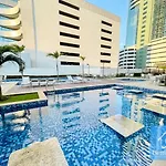 Apartamento Luxuoso a 30m do Salvador Shopping 2